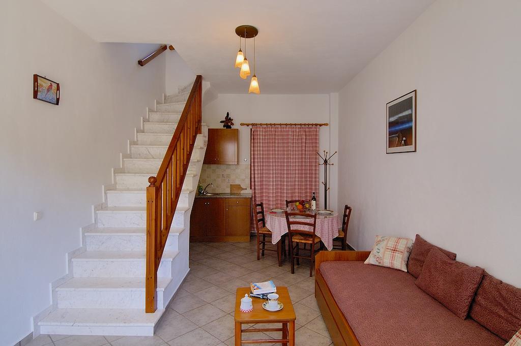 Charoula Apartment Platanias  Cameră foto