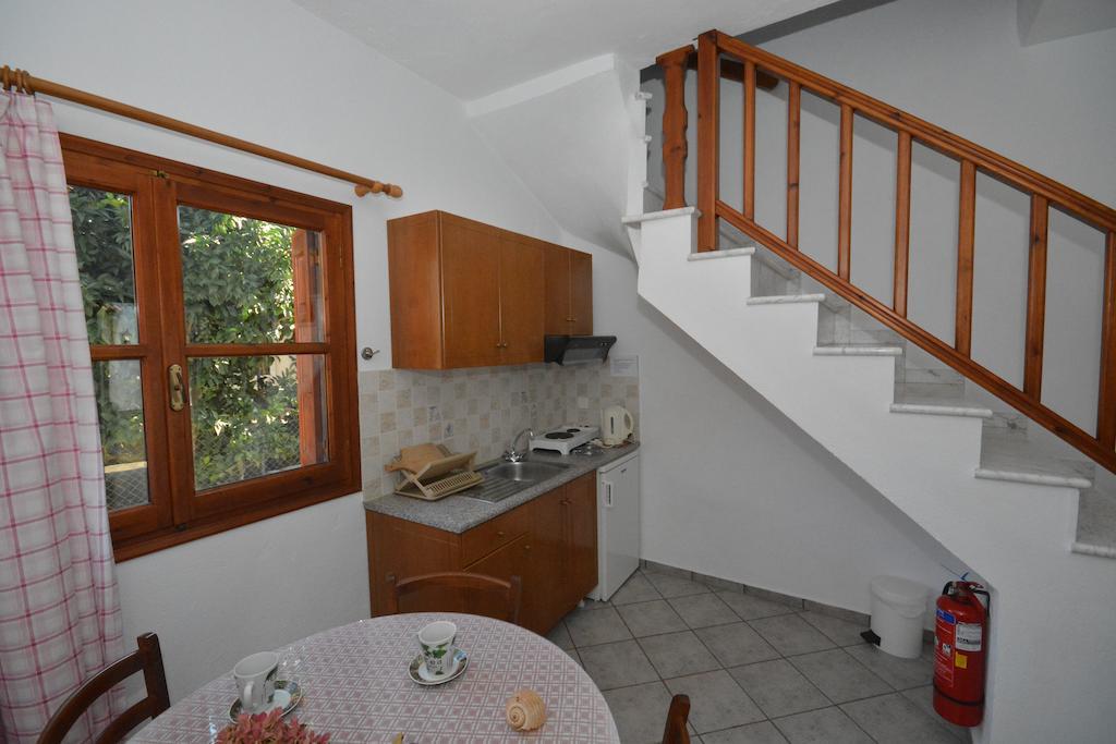 Charoula Apartment Platanias  Cameră foto